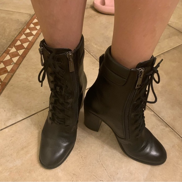 Michael Kors black lace up bootie - Picture 6 of 6
